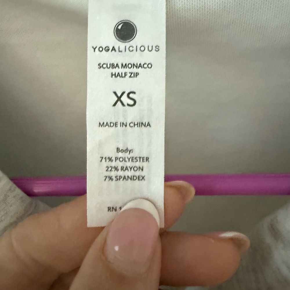 Yogalicious Zip-Up White Muscle Tee - Picture 4 of 6